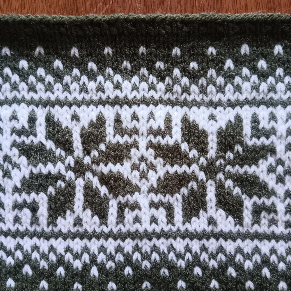 Hand Crafted Handknit Unisex Dk. Green & Ivory Scandinavian Motif Cowl Scarf